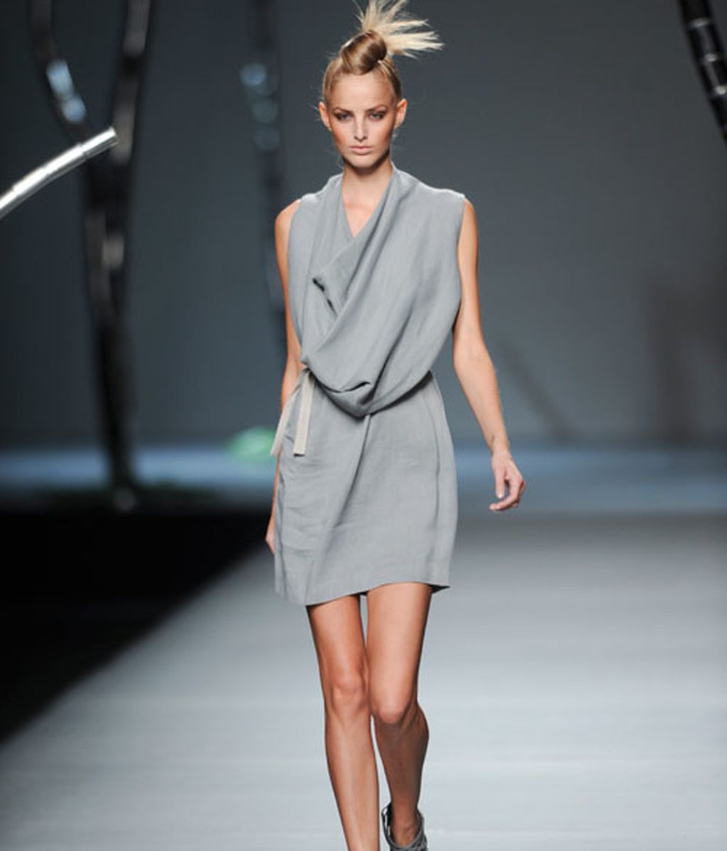 Oriente y occidente se fusionan en la colección de Sara Coleman