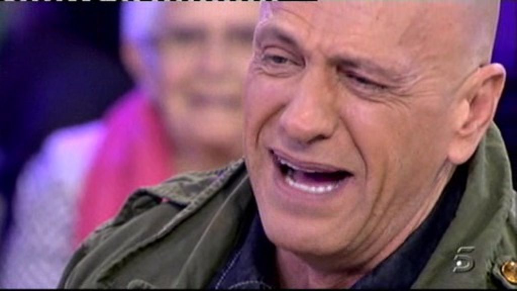El colaborador también imita el llanto de Lydia Lozano