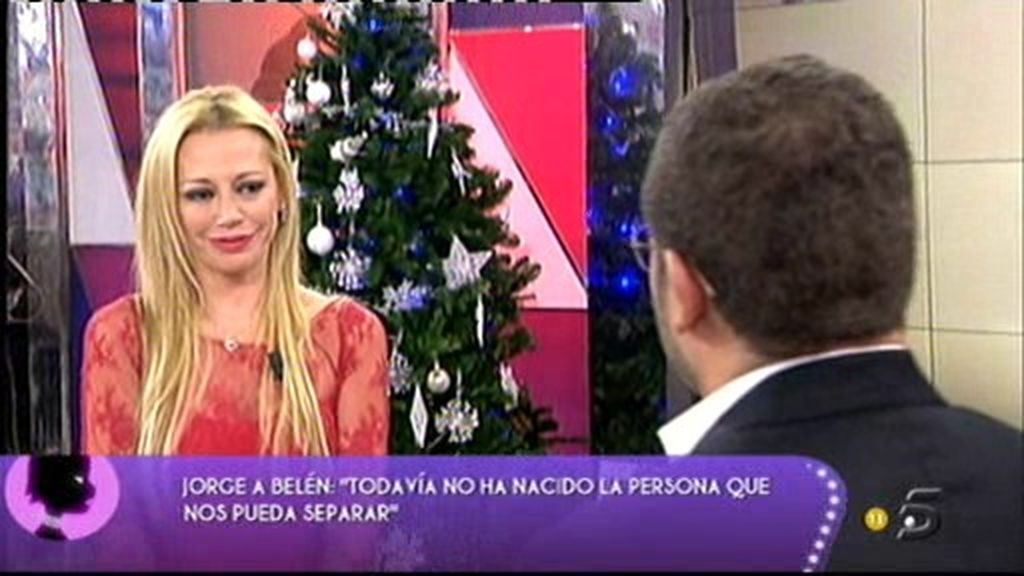 Blén Esteban y Jorge Javíer Vázquez se funden en un abrazo para despejar las dudas sobre su enfrentamiento