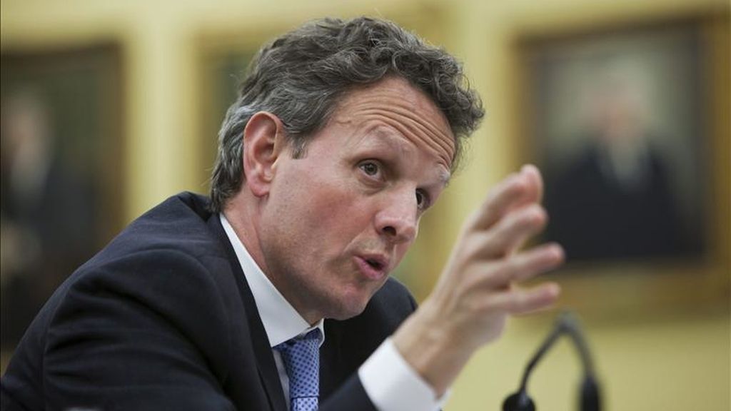 Timothy Geithner aseguró que bajo su administración, el Tesoro estadounidense "nunca abrazará la estrategia de tratar de devaluar nuestra moneda para sacarle partido económico", frente a los aliados comerciales de EE.UU. EFE/Archivo
