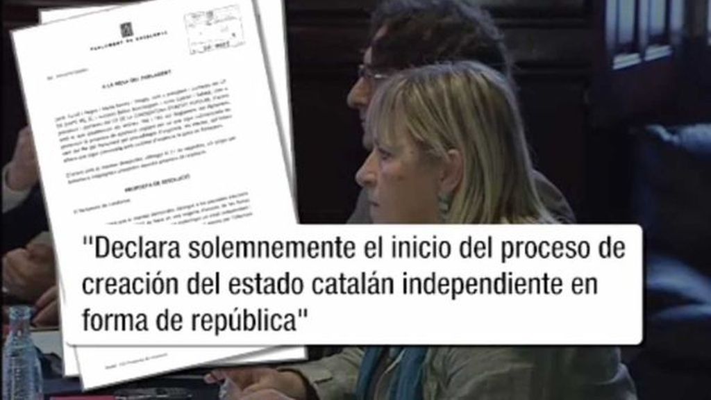 JxSí y CUP registran una propuesta para "iniciar el proceso" hacia la república