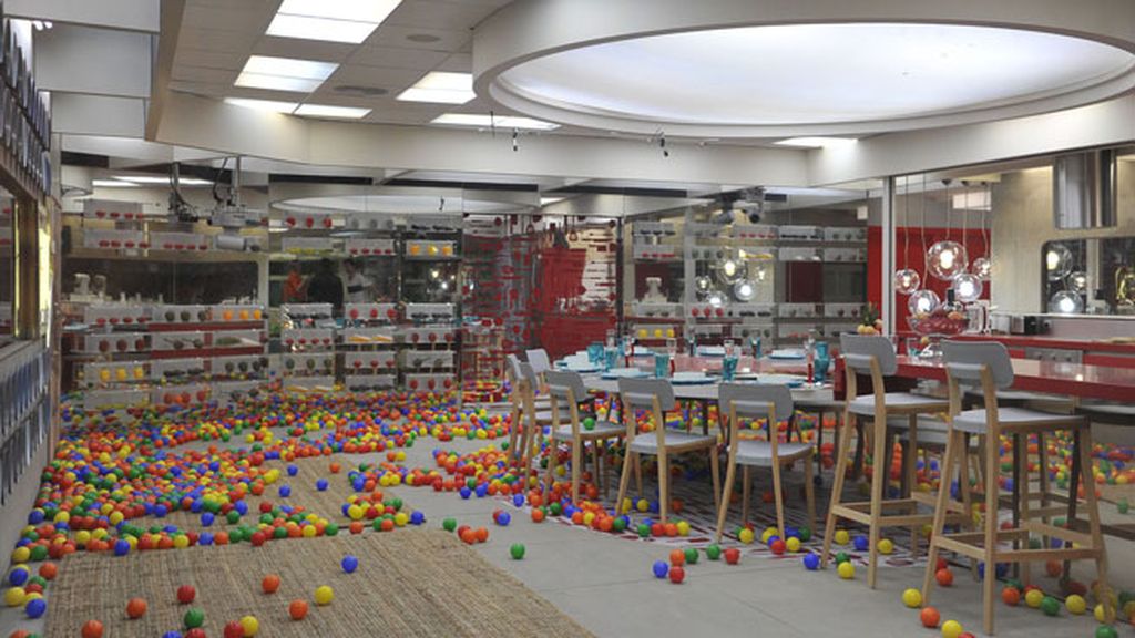 Nos sumergimos en la casa como un concursante más