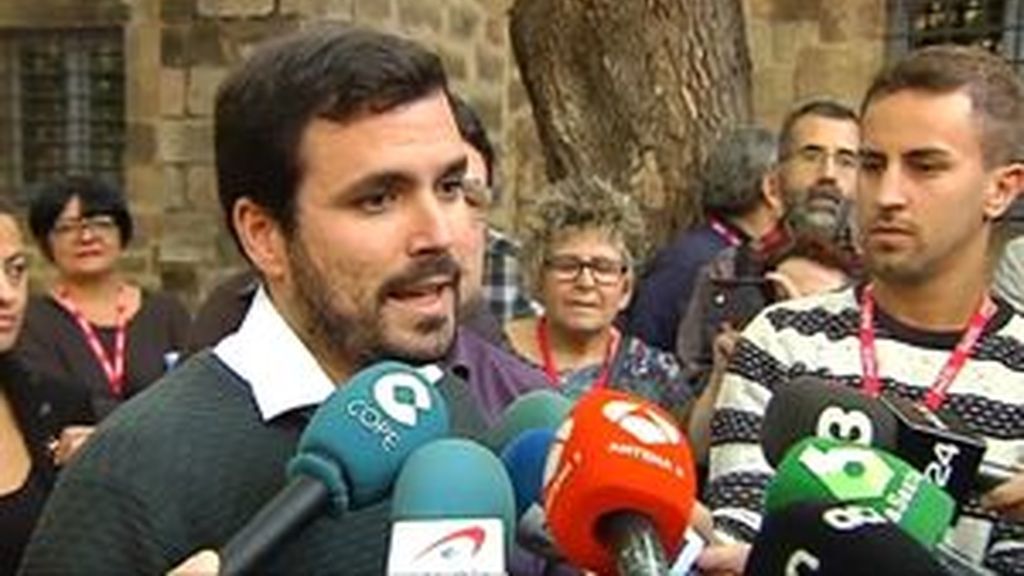 Alberto Garzón cree que Rajoy puede "chantajear" al PSOE con terceras elecciones