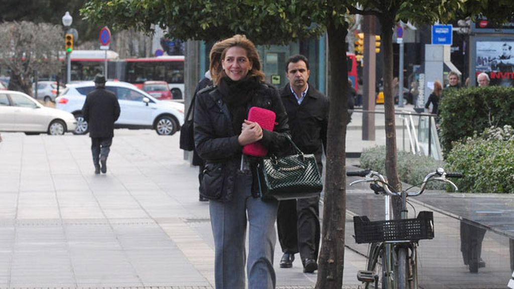 La infanta Cristina, muy sonriente en Barcelona