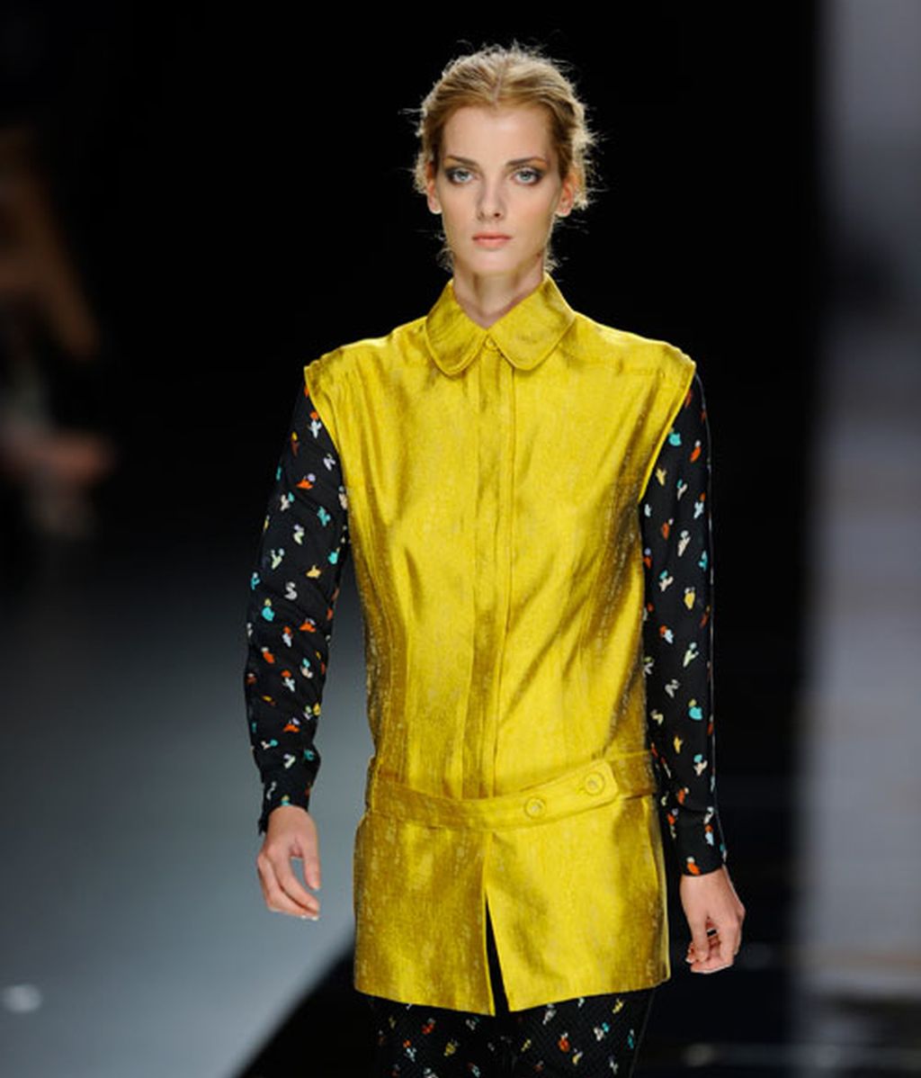 Colores vidriosos y sensualidad en la propuesta de Ailanto