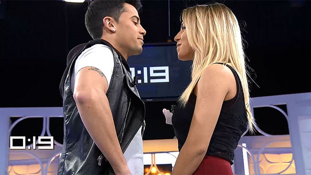 Melani se queda con ganas de darle un beso a Diego por si le hacía la cobra como Bisbal