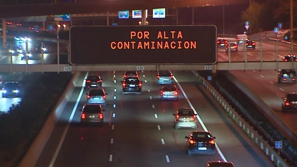 La contaminación obliga a Madrid a restringir el tráfico por primera vez en su historia