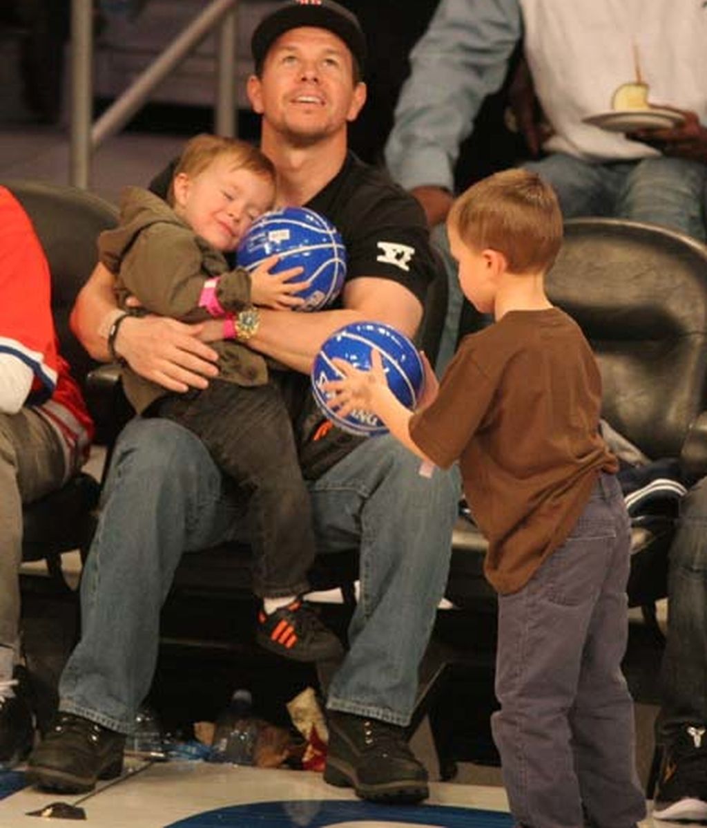 El cantante y actor Mark Wahlberg no dudó en llevarse a sus hijos