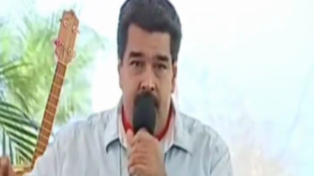 Maduro llama "franquista" a Rajoy