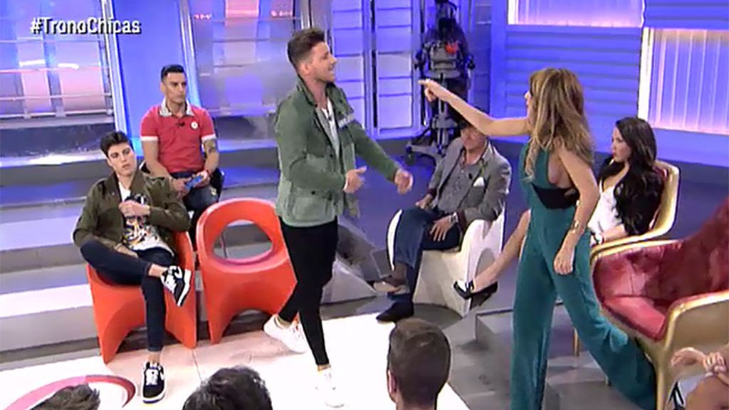 Bronca: Steisy le echa en cara que le dolió que abriera el sobre rojo Bronca: Steisy le echa en cara que le dolió que abriera el sobre rojo