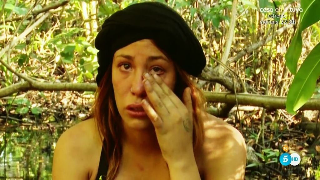 Steisy llora en su primer día en Laguna Cacao: "No me sale todo lo que quería hacer"