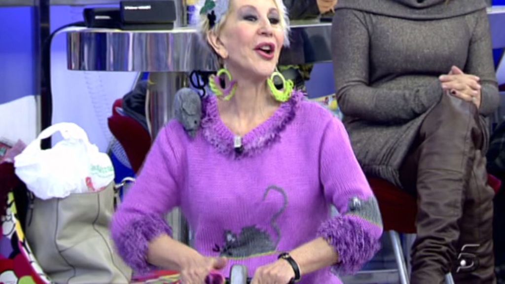 La periodista cambia la silla por la mini-bici