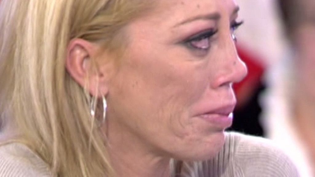 No explicaba el motivo, pero la co - presentadora no podía evitar las lágrimas