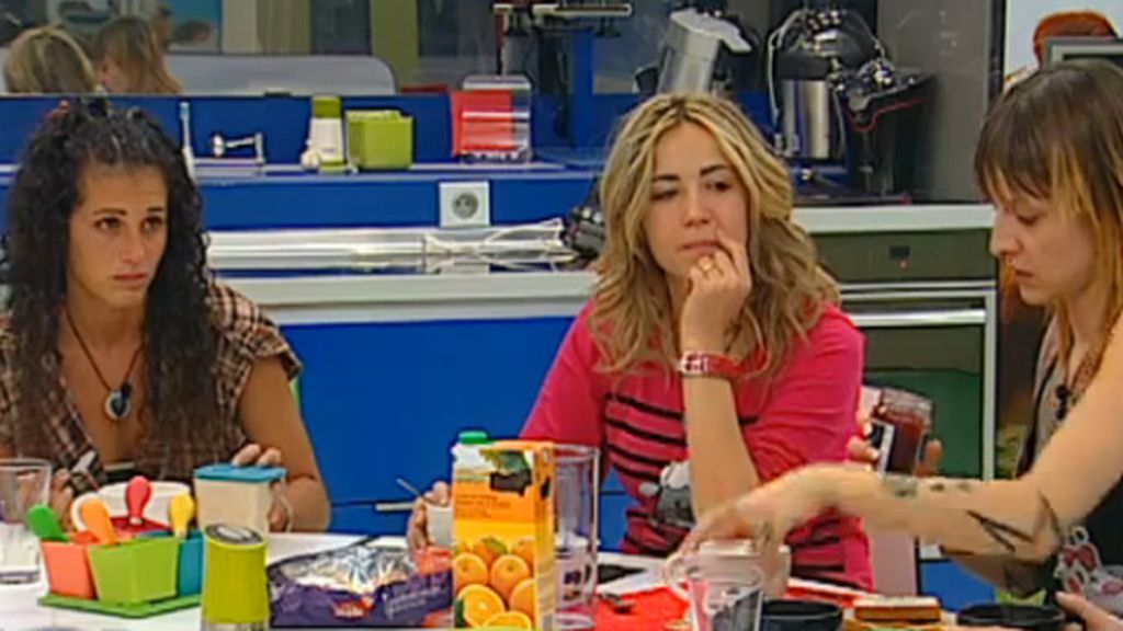 A vueltas con la cafetera y primeras "conspiraciones"