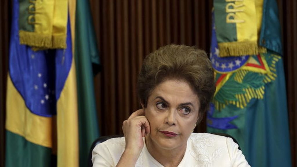 Rousseff, al borde de la destitución