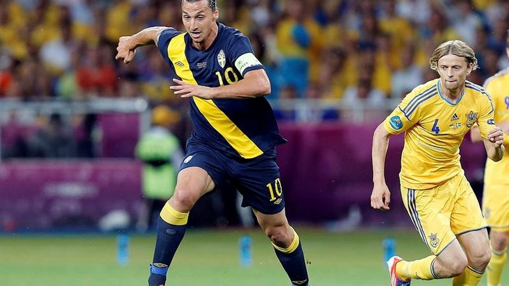 Shevchenco gana en su particular duelo con Ibrahimovic