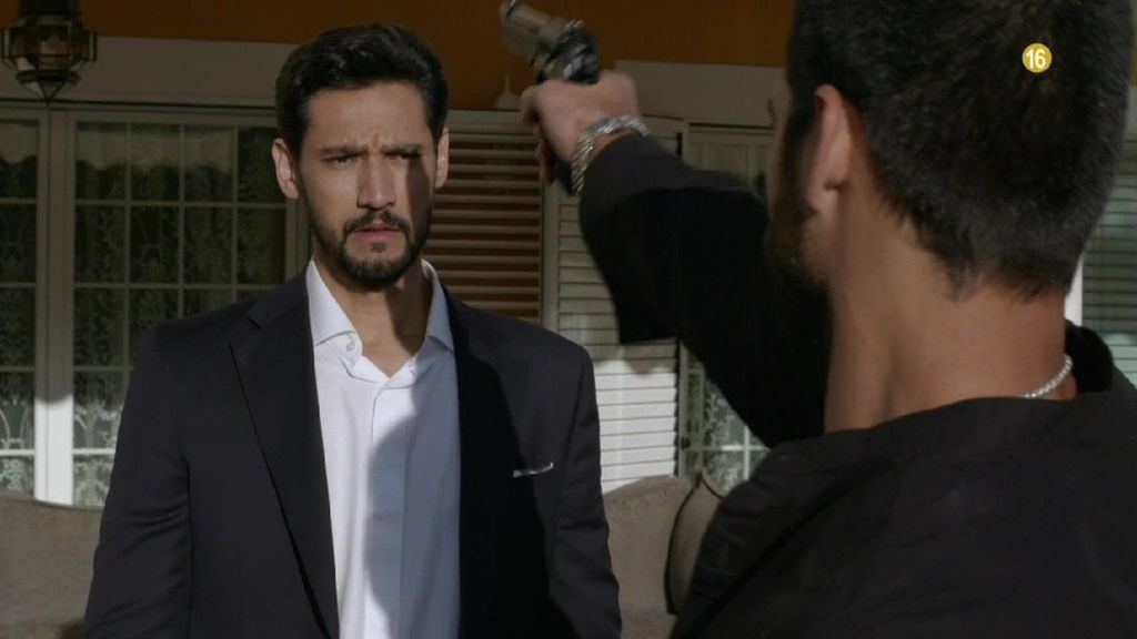 Avance: Faruq desenmascara a Khaled y planea su venganza