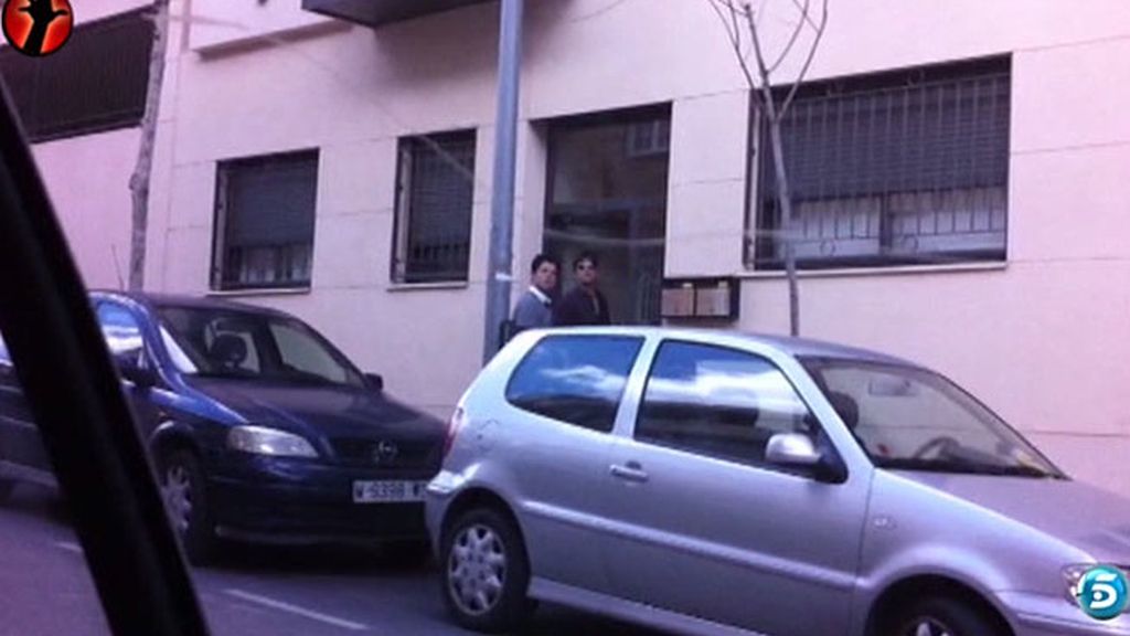 El cantante, enfadado por la presencia de la prensa
