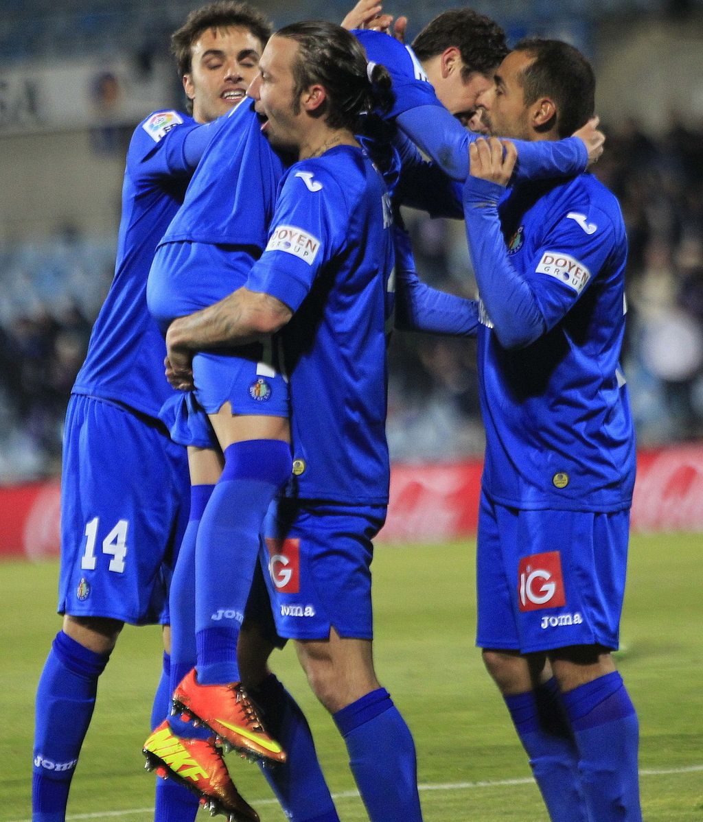 Los jugadores del Getafe CF celebran el segundo gol del equipo, conseguido por Sergio Escudero Los jugadores del Getafe CF celebran el segundo gol del equipo, conseguido por Sergio Escudero
