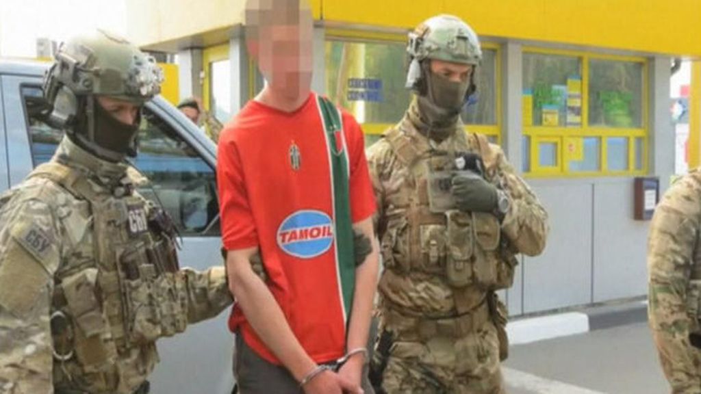 Detenido en Ucrania con un arsenal para cometer 15 atentados en la Eurocopa