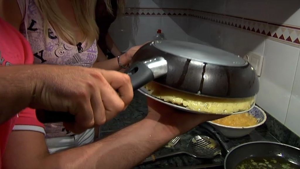 Jonathan aprende a dar la vuelta a la tortilla