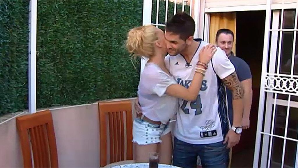 Erik aprueba por los pelos