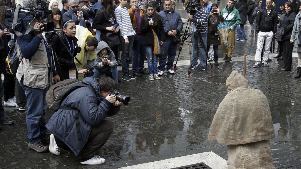 El Vaticano espera la 'fumata' blanca