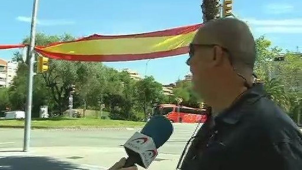 ¿Quién está detrás del misterioso caso de las banderas españolas en Barcelona?