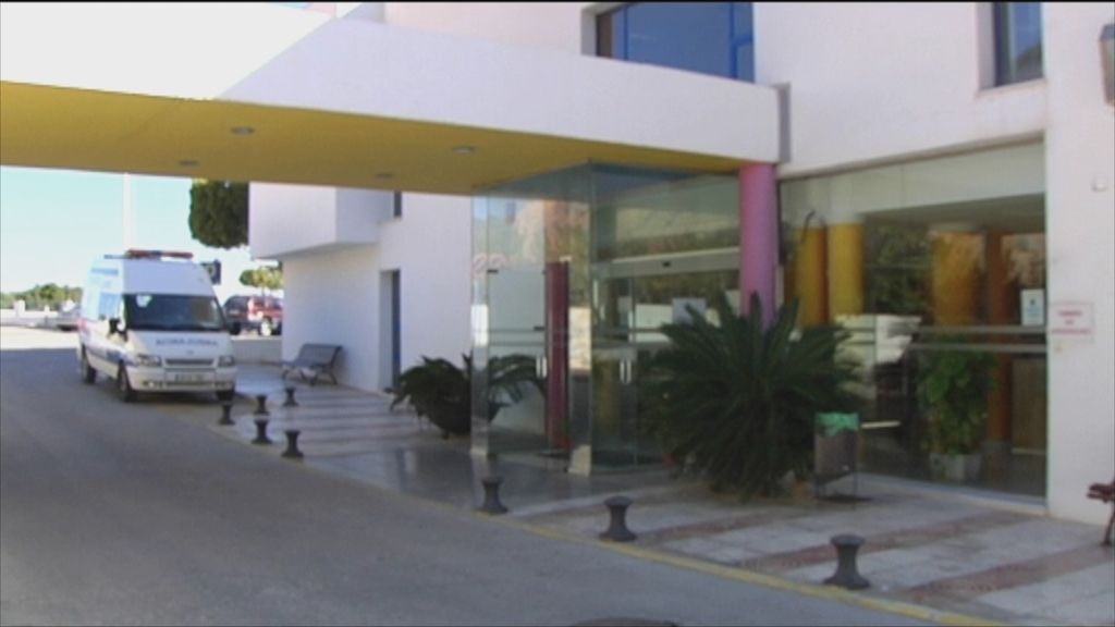 Entrada principal del Centro de Salud de Carboneras 'El Lometico'