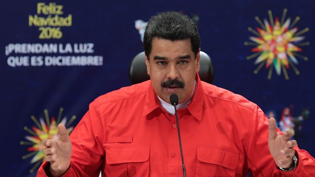 Maduro anuncia la retirada de los billetes de 100 bolívares