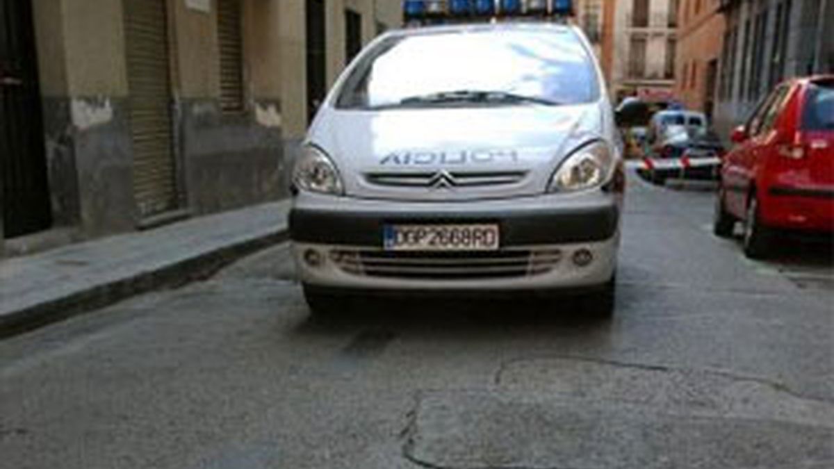 Imagen de archivo de un coche de policía. Foto: EFE