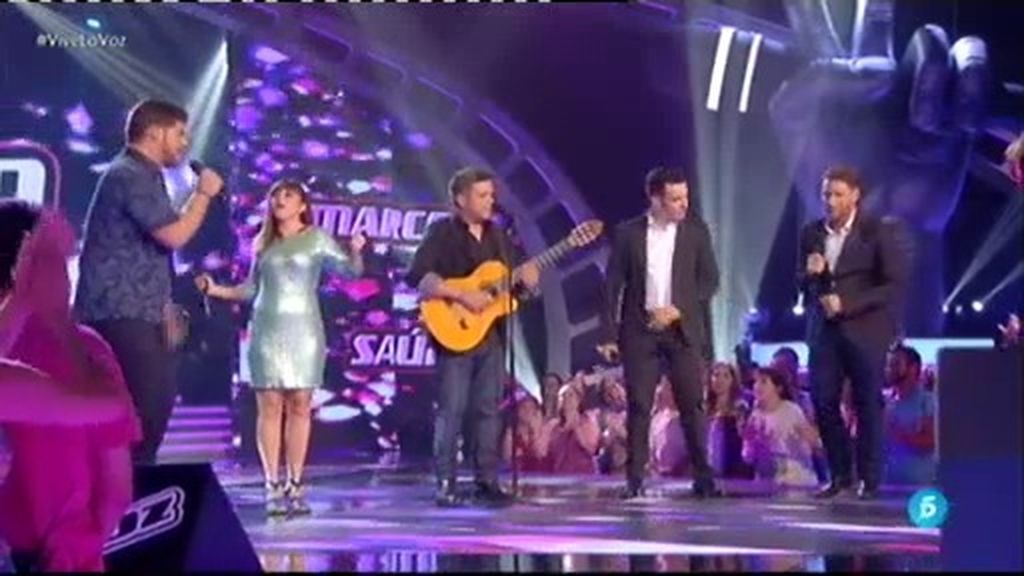Saúl, Marcos, Irene y José Manuel cantan junto a Alejandro Sanz