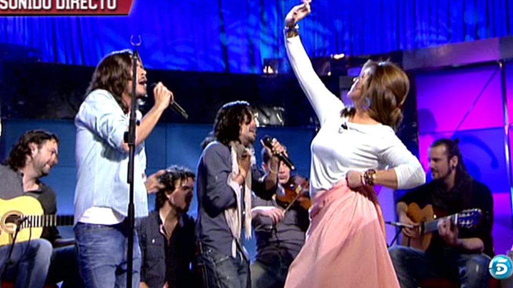 Raquel Bollo baila con Macarines