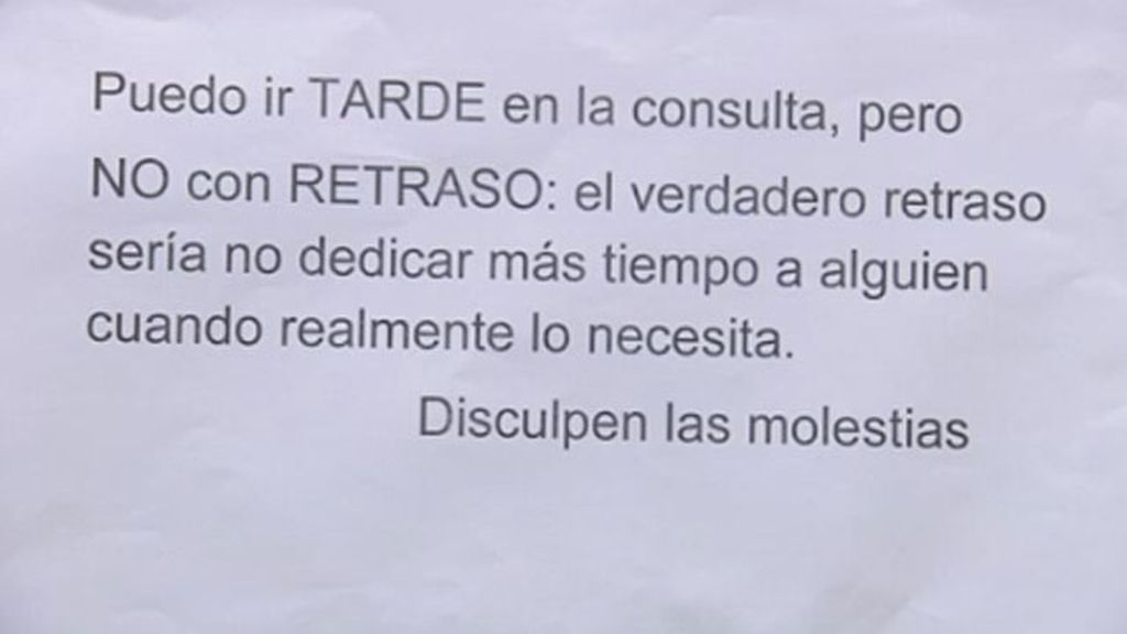 Un médico de Sevilla avisa a sus pacientes con un curioso cartel