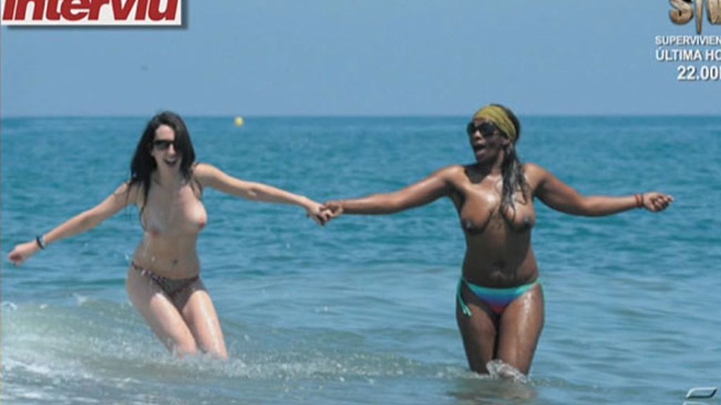 Carolina y su novia disfrutan del mar, el sol y la playa