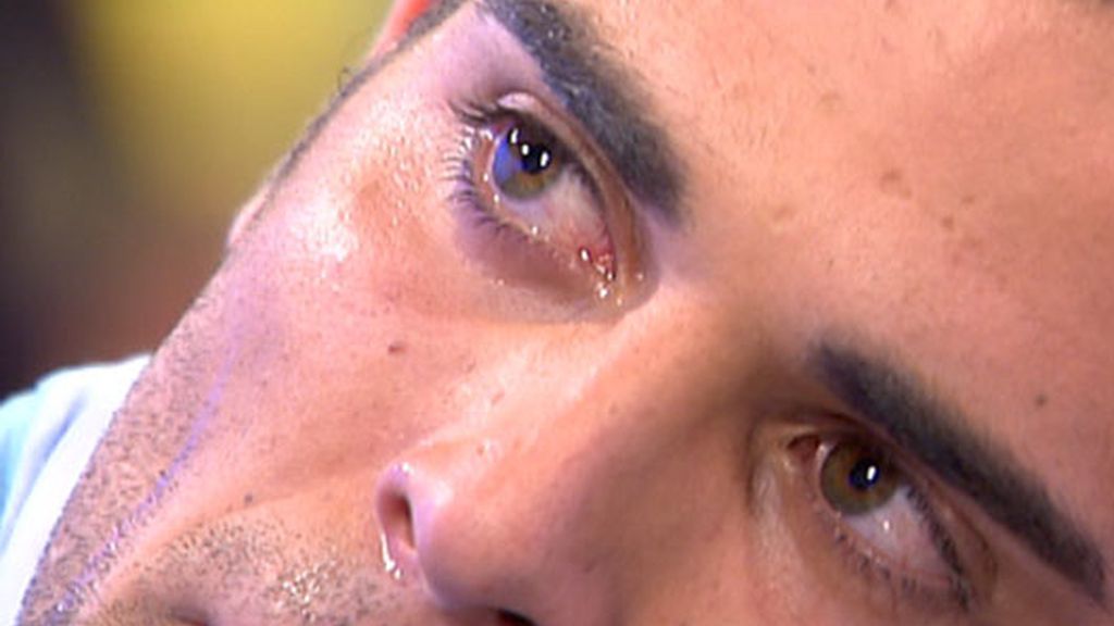 Abraham llora desconsoladamente