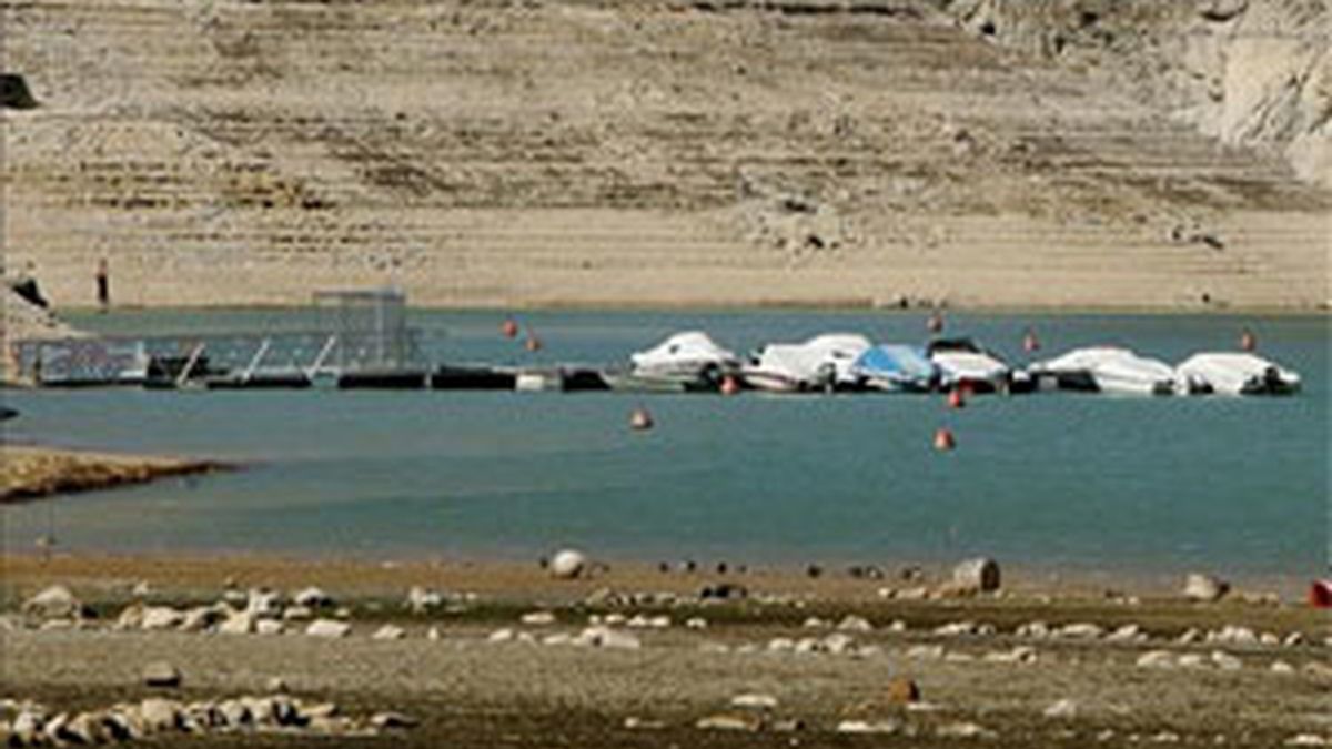 Imagen del pantano de Entrepeñas, donde ha desaparecido el militar. Foto: EFE.