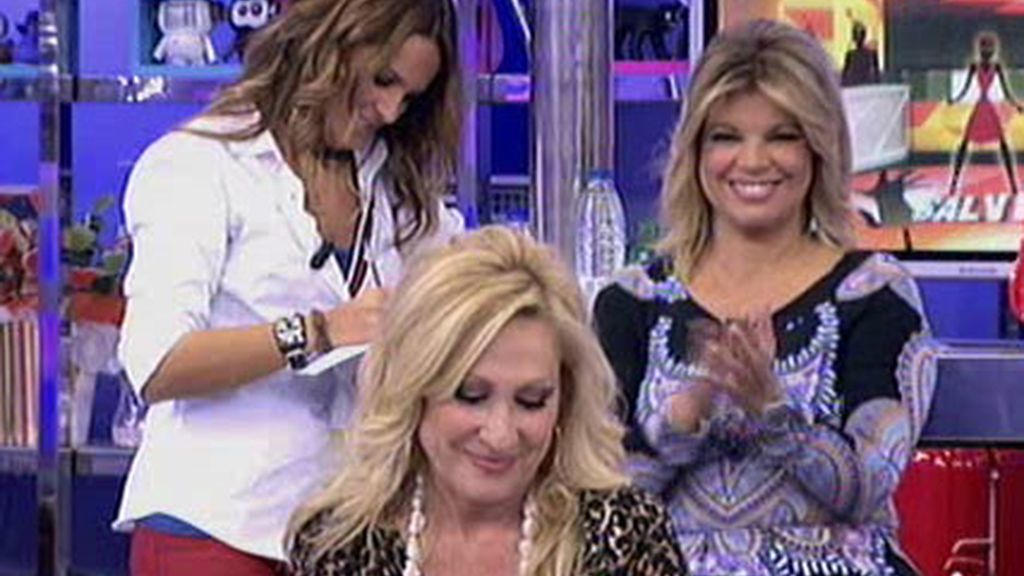 Se emociona al escuchar la canción con la que conoció a Amador