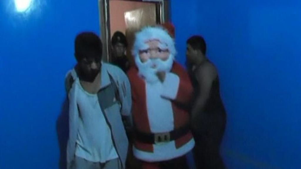 Papá Noel detiene a una banda de narcotraficantes