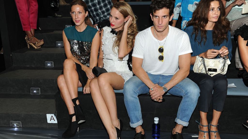 Paloma Lago, Mar Flores y Nieves Álvarez: tres clásicas de pasarela entre el público