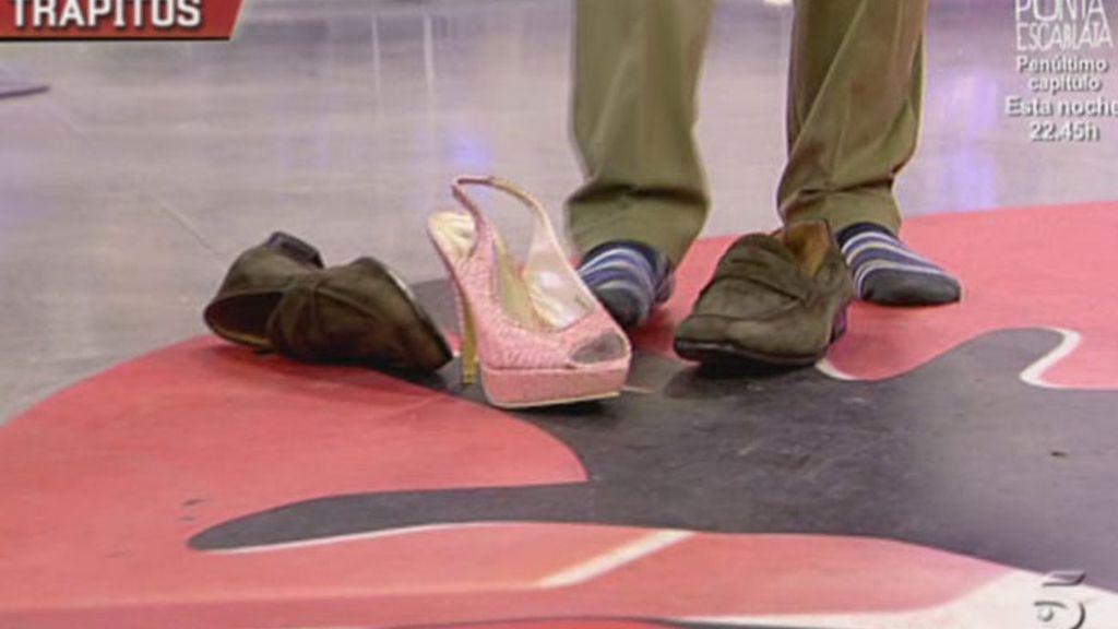 J. J. se calza los tacones de la Esteban