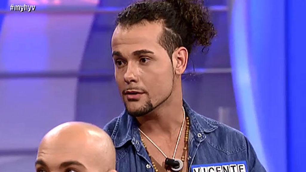 Vicente le saca tarjeta amarilla y roja a Steisy y Samira