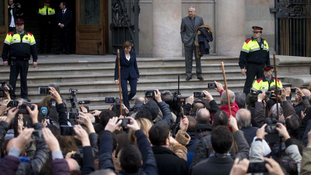 Manifestación pro independentista para acompañar a Forcadell ante la justicia