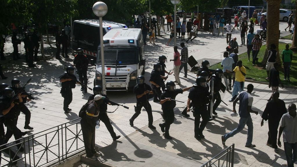 Disturbios en Salou por la muerte de un Senegalés durante una redada