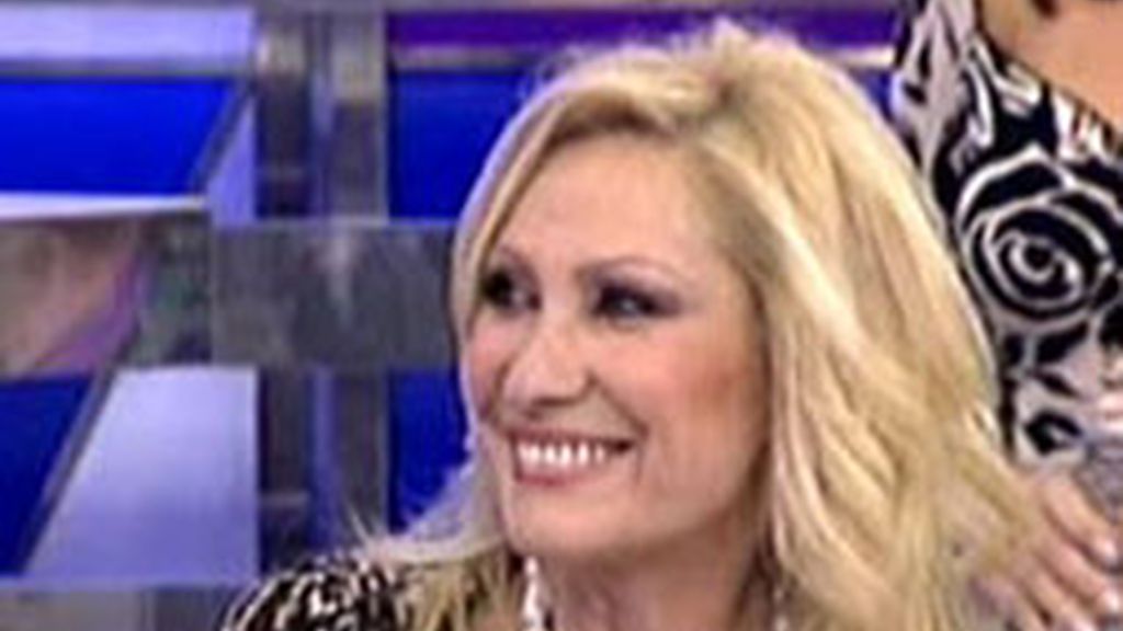 Se emociona al escuchar la canción con la que conoció a Amador