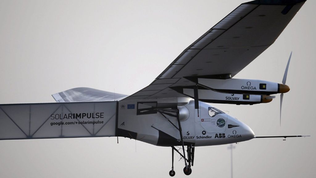El avión ‘Solar Impulse 2’ dará la vuelta al mundo empleando sólo energía solar