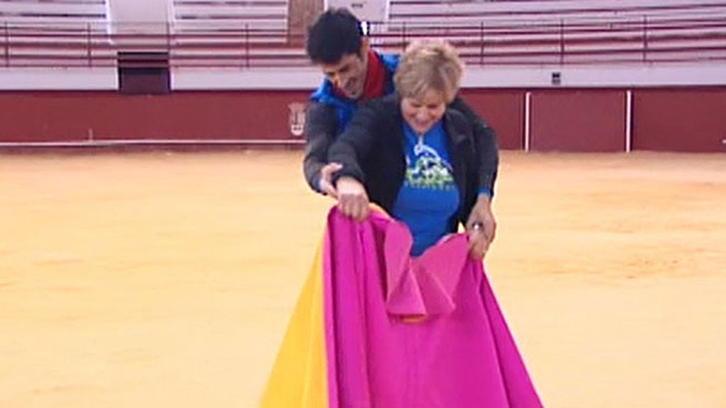 Melu vacía la nevera de Carmen Bazán, se la lleva a comprar y entrenan