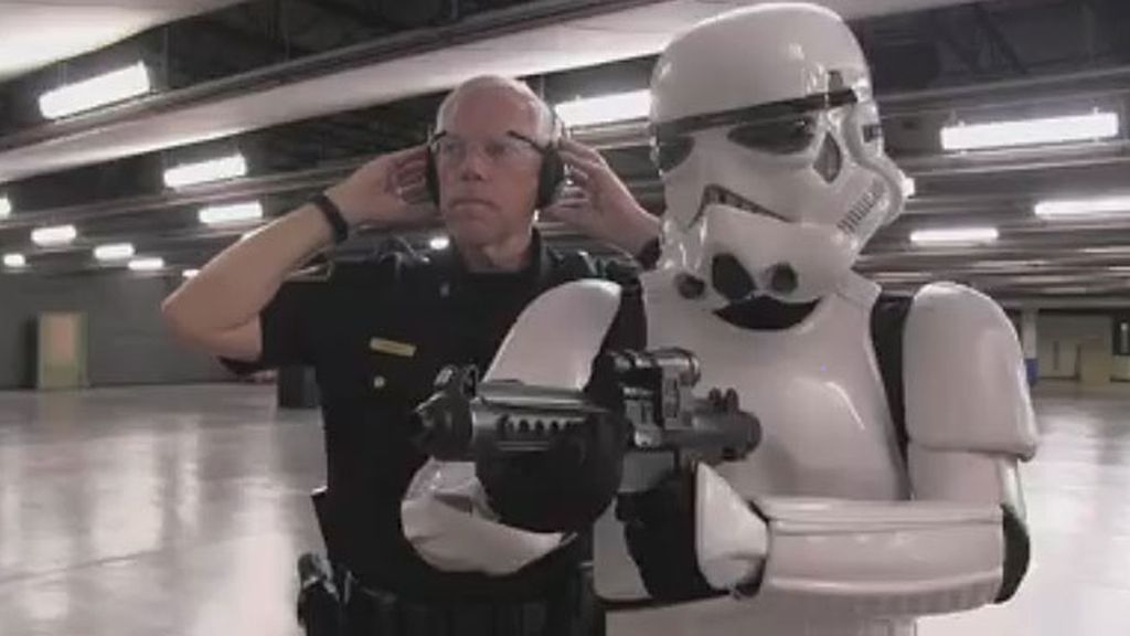 Si tienes mejor puntería que un soldado de Darth Vader, esta es tu academia de policía