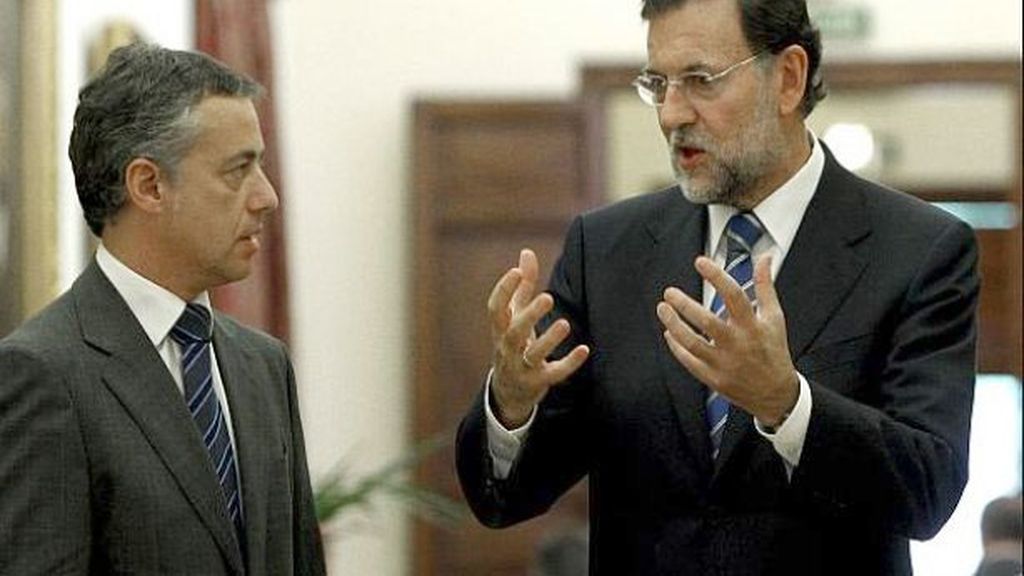 Rajoy visita con Urkullu el Memorial de Víctimas del terrorismo