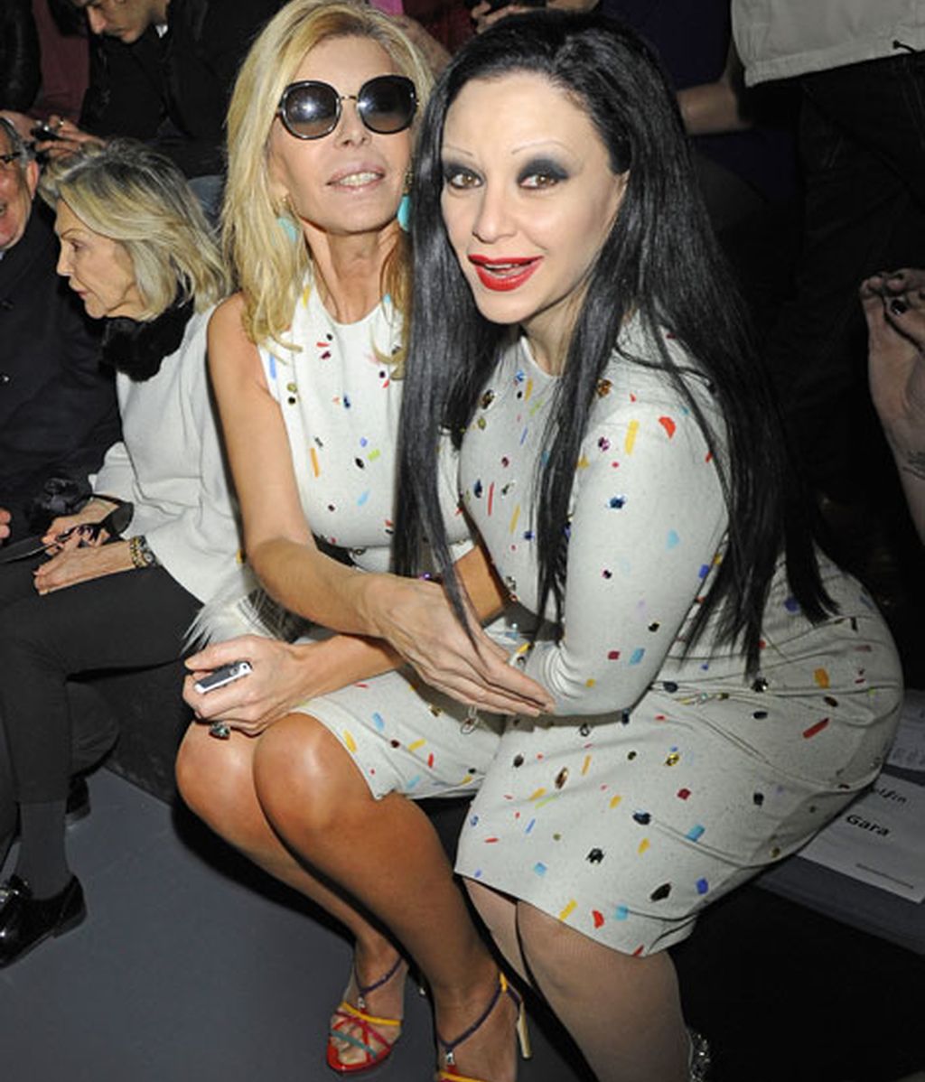 Bibiana Fernández y Alaska en el desfile de Davidelfín